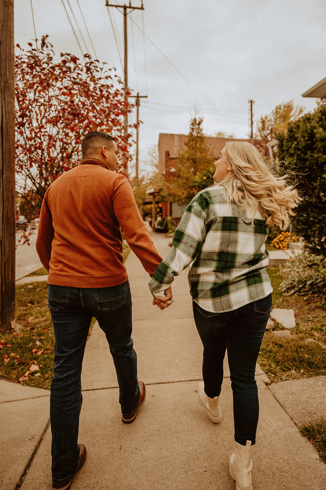 Fall Engagement Photos In Downtown Indianapolis