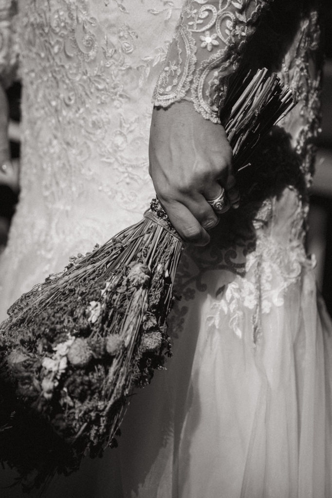 bride holding elopement flowers