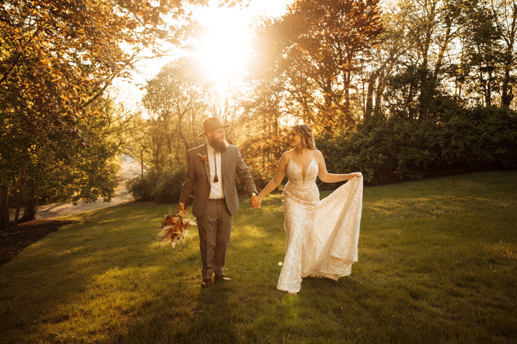 Bride and groom portraits by Sweet Caroline Photography - Indianapolis wedding photographer