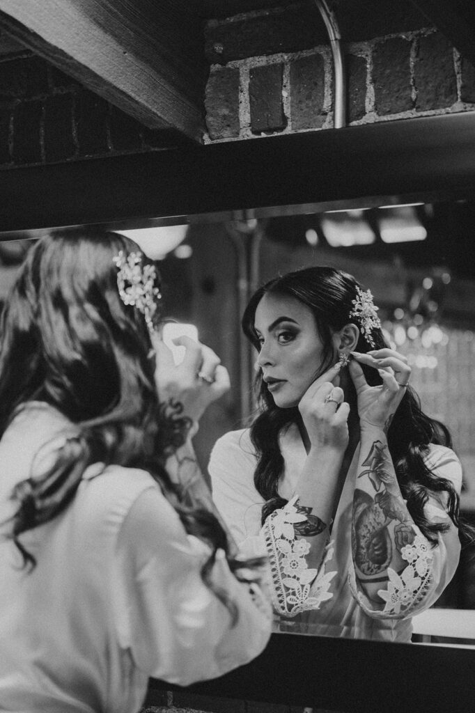 Bride getting ready for Noblesville Indiana wedding